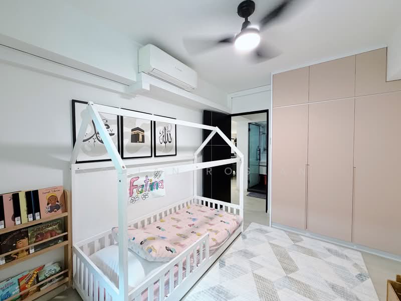 118 Edgefield Plains, 118 Edgefield Plains, 3 Bedrooms, 1,206 sqft, HDB Flat For Sale, by Sofian Roslan, 500135842 - Bedroom - PropertyGuru.com.sg