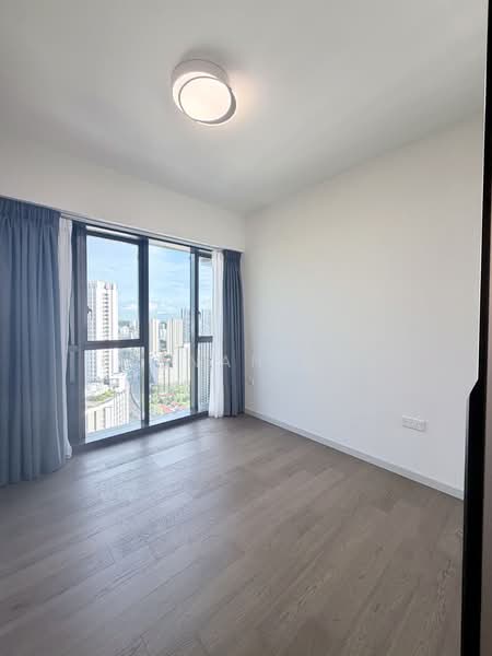 Margaret Ville, 20 Margaret Drive, 2 Bedrooms, 700 sqft, Condominium For Rent, by Keenan Tan, 500135849 - Masterbedroom - PropertyGuru.com.sg