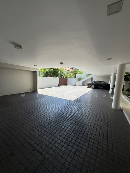 ✪ Rare Detached Home for Sale in D15 - Regular plot of land✪, POOLE/GOODMAN/WAREHAM/CRESCENT/WILKINSON.ROAD, 10+ Bedrooms, 10,907 sqft, Detached House For Sale, by Wilson Wong, 500135857 - Carpark Porch - PropertyGuru.com.sg