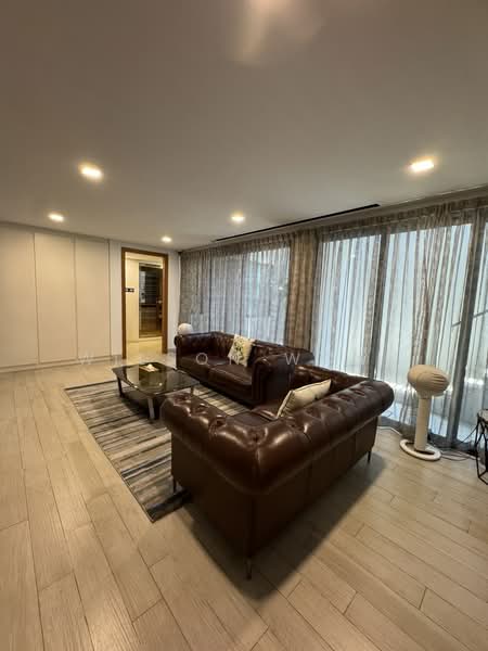 ✪ Rare Detached Home for Sale in D15 - Regular plot of land✪, POOLE/GOODMAN/WAREHAM/CRESCENT/WILKINSON.ROAD, 10+ Bedrooms, 10,907 sqft, Detached House For Sale, by Wilson Wong, 500135857 - Lounge - PropertyGuru.com.sg