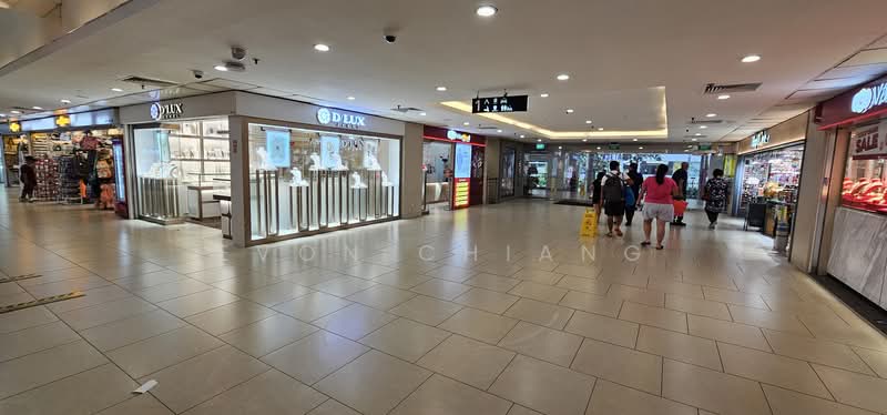 LUCKY PLAZA