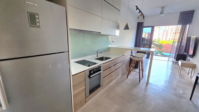 Alex Residences, 28 Alexandra View, 2 Bedrooms, 678 sqft, Apartment For Rent, by Joseph Khoo, 500135866 - Kitchen - PropertyGuru.com.sg