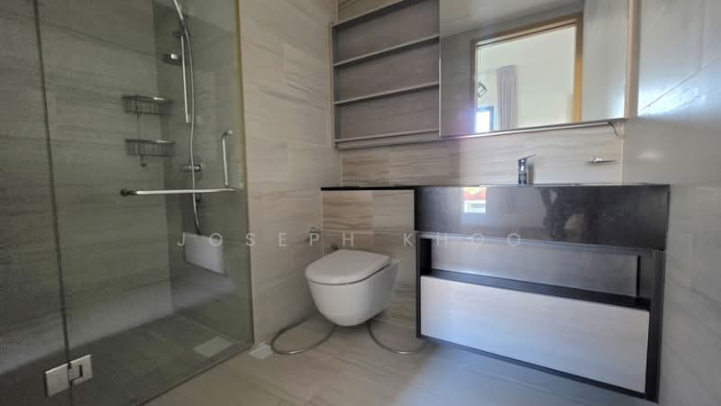 Alex Residences, 28 Alexandra View, 2 Bedrooms, 678 sqft, Apartment For Rent, by Joseph Khoo, 500135866 - Master Bathroom - PropertyGuru.com.sg