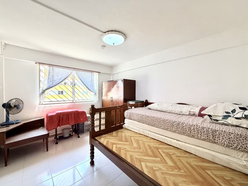 For Sale - 675 Hougang Avenue 8