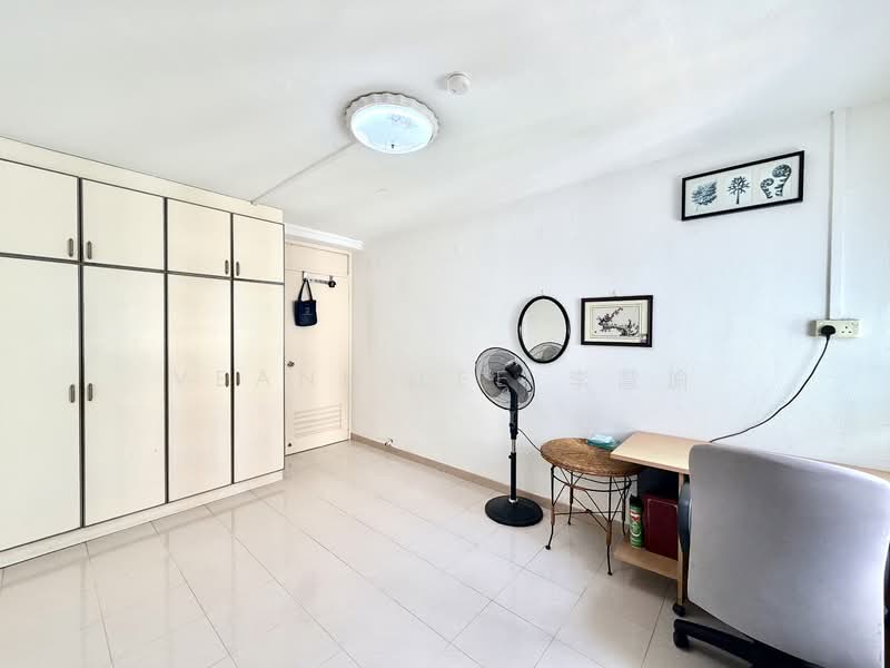 675 Hougang Avenue 8, 675 Hougang Avenue 8, 3 Bedrooms, 1,119 sqft, HDB Flat For Sale, by Veann Lee 李慧瑜, 500135868 - Study - PropertyGuru.com.sg