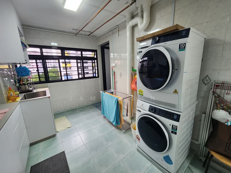411 Commonwealth Avenue West, 411 Commonwealth Avenue West, 3 Bedrooms, 1,055 sqft, HDB Flat For Sale, by James Sin, 500135871 - Kitchen - PropertyGuru.com.sg