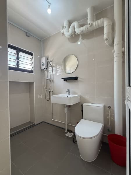 124A Bukit Merah View, 124A Bukit Merah View, 3 Bedrooms, 1,367 sqft, HDB Flat For Rent, by MJ Zhuo, 500135873 - Bathroom - PropertyGuru.com.sg
