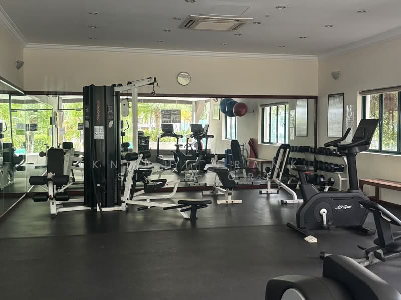 Lakepoint Condo, 2 Lakepoint Drive, 3 Bedrooms, 2,217 sqft, Condominium For Sale, by LORRAINE CHEW LUO LIN, 500135878 - Gym - PropertyGuru.com.sg