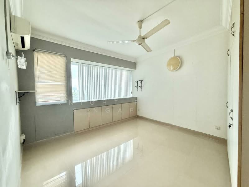 Lakepoint Condo, 2 Lakepoint Drive, 3 Bedrooms, 2,217 sqft, Condominium For Sale, by LORRAINE CHEW LUO LIN, 500135878 - Interior - PropertyGuru.com.sg