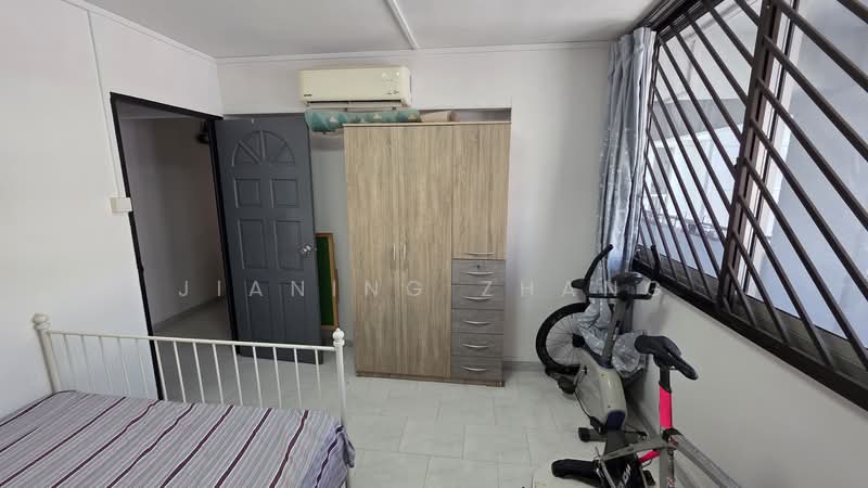 946 Jurong West Street 91, 946 Jurong West Street 91, 3 Bedrooms, 1,108 sqft, HDB Flat For Rent, by Jianing Zhang, 500135891 - Bedroom - PropertyGuru.com.sg
