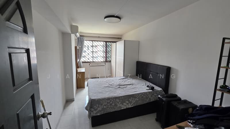 946 Jurong West Street 91, 946 Jurong West Street 91, 3 Bedrooms, 1,108 sqft, HDB Flat For Rent, by Jianing Zhang, 500135891 - Bedroom - PropertyGuru.com.sg