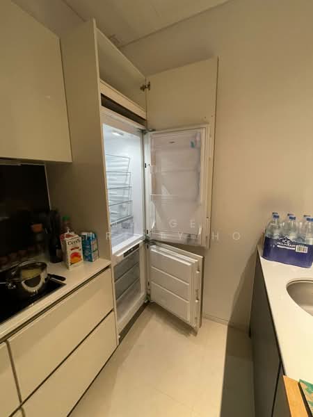 Scotts Square, 8 Scotts Road, 1 Bedroom, 624 sqft, Condominium For Sale, by Marge Christy Ho, 500135893 - Kitchen - PropertyGuru.com.sg