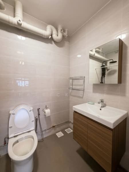 232A Serangoon Avenue 2, 232A Serangoon Avenue 2, 3 Bedrooms, 1,507 sqft, HDB Flat For Sale, by Patrick Chee, 500135910 - Bathroom - PropertyGuru.com.sg