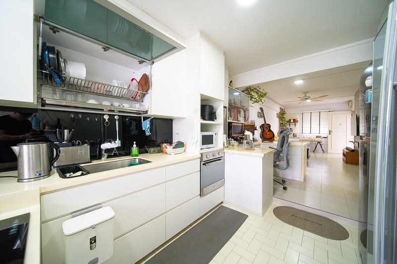 203 Yishun Street 21, 203 Yishun Street 21, 2 Bedrooms, 721 sqft, HDB Flat For Sale, by Chia Yei (CY) 佳业, 500135914 - Kitchen - PropertyGuru.com.sg