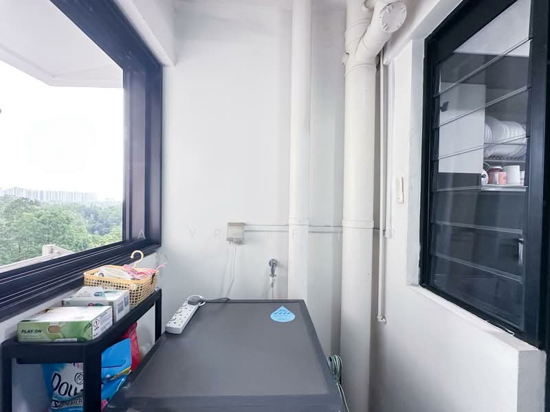 635B Senja Road, 635B Senja Road, 3 Bedrooms, 1,206 sqft, HDB Flat For Sale, by Asyraaf TCR, 500135918 - Balcony - PropertyGuru.com.sg