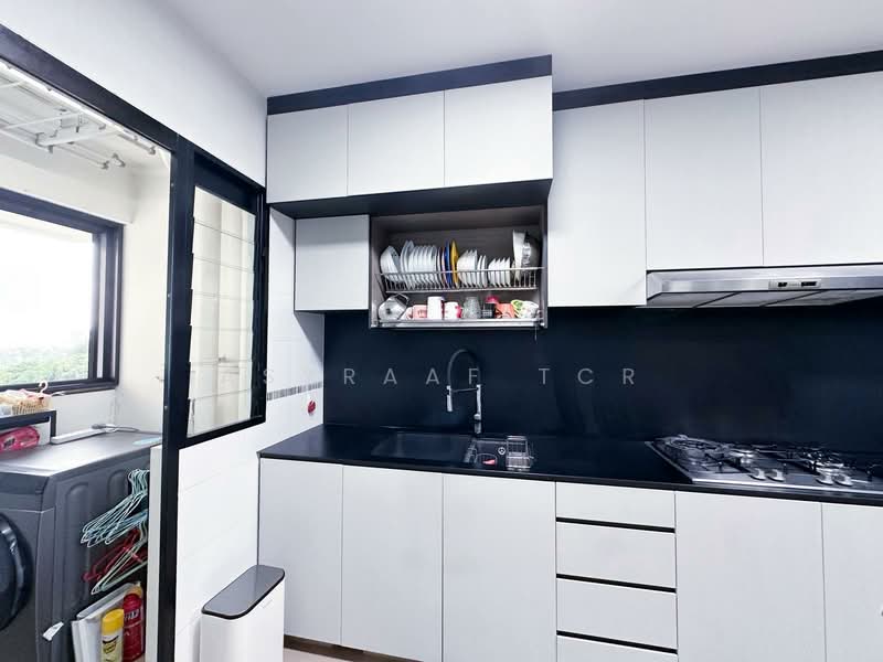 635B Senja Road, 635B Senja Road, 3 Bedrooms, 1,206 sqft, HDB Flat For Sale, by Asyraaf TCR, 500135918 - Kitchen - PropertyGuru.com.sg