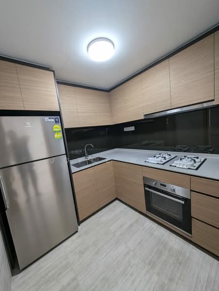 Midwood, 8 Hillview Rise, 3 Bedrooms, 990 sqft, Condominium For Sale, by Joyce Wee, 500135927 - Kitchen - PropertyGuru.com.sg