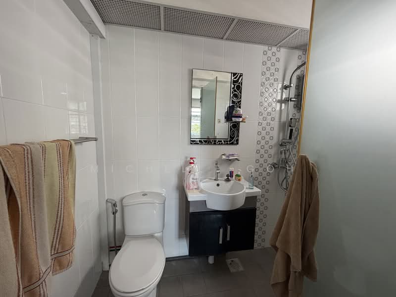 183B Boon Lay Avenue, 183B Boon Lay Avenue, 3 Bedrooms, 990 sqft, HDB Flat For Sale, by Michelle Goh, 500135946 - Bathroom - PropertyGuru.com.sg