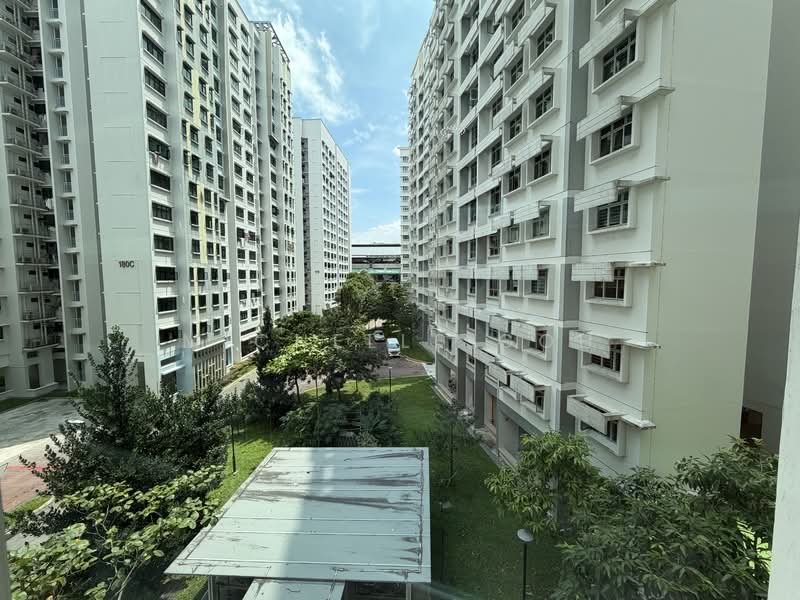 183B Boon Lay Avenue, 183B Boon Lay Avenue, 3 Bedrooms, 990 sqft, HDB Flat For Sale, by Michelle Goh, 500135946 - Exterior - PropertyGuru.com.sg