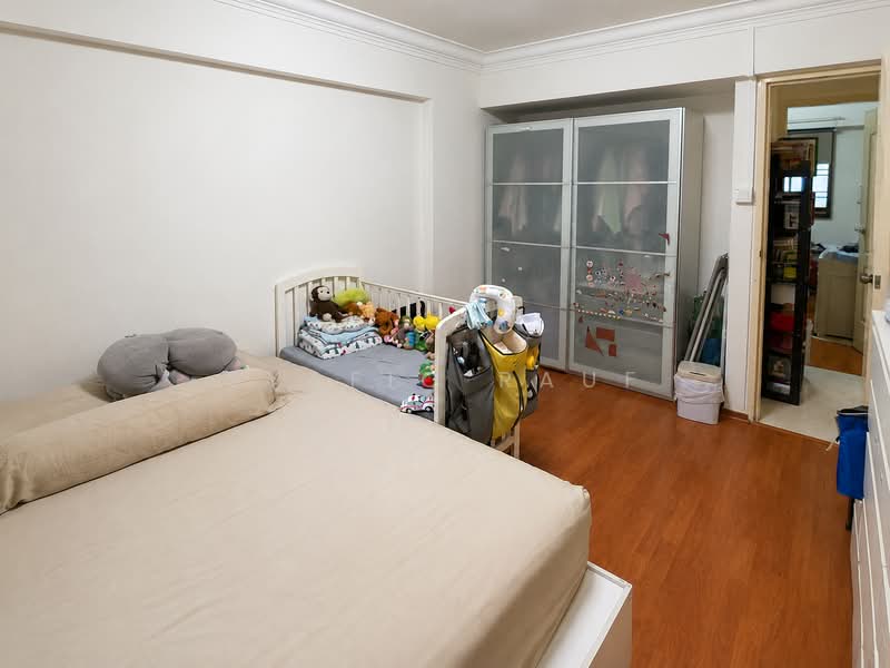 437 Woodlands Street 41, 437 Woodlands Street 41, 3 Bedrooms, 904 sqft, HDB Flat For Sale, by Syafiq Rauf, 500135948 - Bedroom - PropertyGuru.com.sg