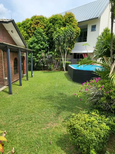 Chestnut Crescent, , 5 Bedrooms, 4,000 sqft, Bungalow House For Rent, by Joyce Wee, 500135953 - Garden - PropertyGuru.com.sg