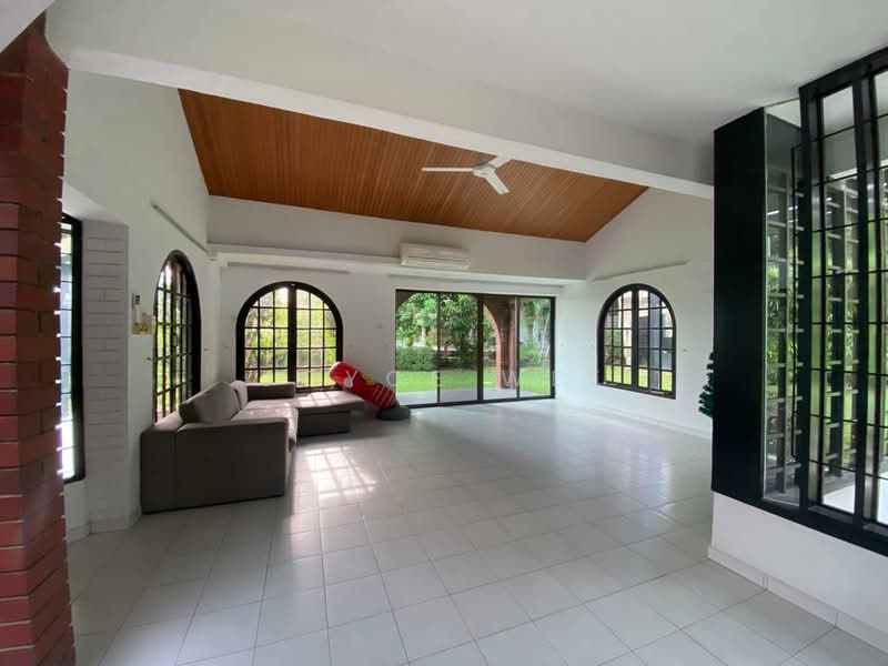 Chestnut Crescent, , 5 Bedrooms, 4,000 sqft, Bungalow House For Rent, by Joyce Wee, 500135953 - Living Room - PropertyGuru.com.sg