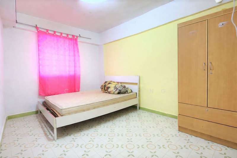 491 Jurong West Avenue 1, 491 Jurong West Avenue 1, 2 Bedrooms, 721 sqft, HDB Flat For Sale, by Chris Yong, 500135973 - Bedroom - PropertyGuru.com.sg