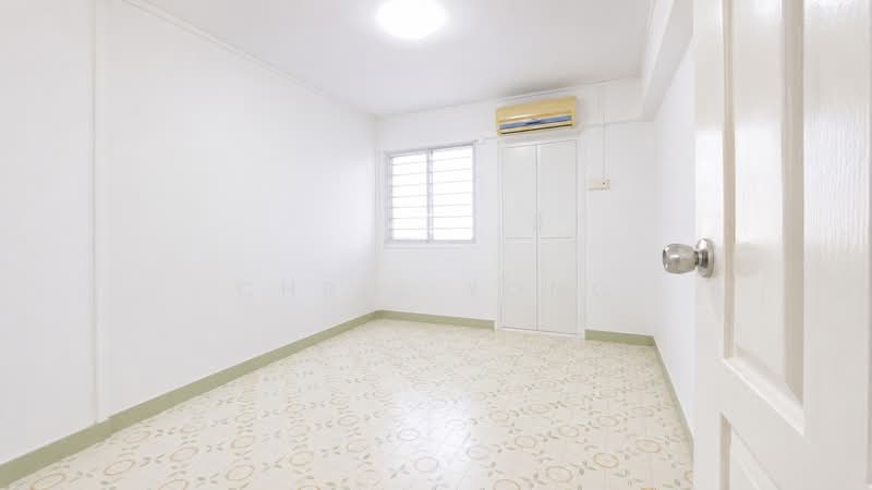 491 Jurong West Avenue 1, 491 Jurong West Avenue 1, 2 Bedrooms, 721 sqft, HDB Flat For Sale, by Chris Yong, 500135973 - MasterBedroom - PropertyGuru.com.sg