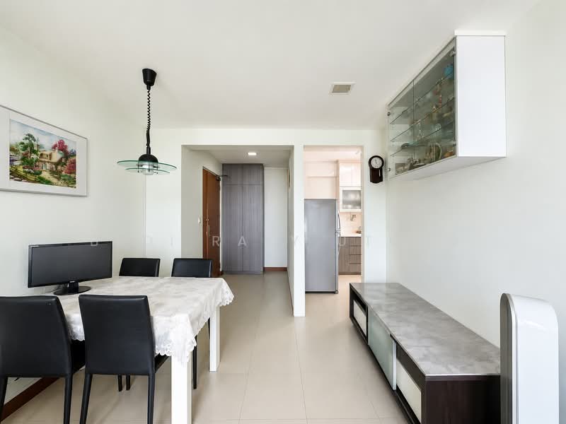423 Clementi Avenue 1, 423 Clementi Avenue 1, 3 Bedrooms, 1,066 sqft, HDB Flat For Sale, by Budi Rayy Utomo, 500135979 - Dining Room - PropertyGuru.com.sg