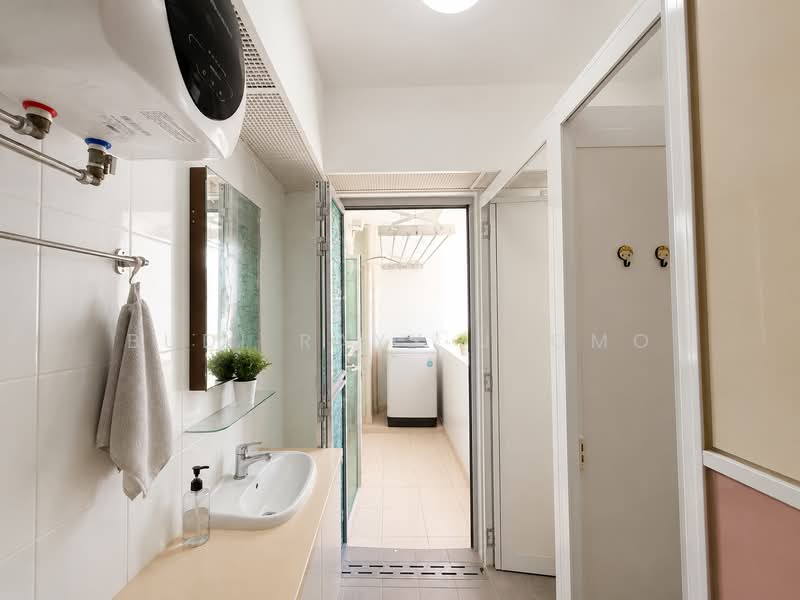 423 Clementi Avenue 1, 423 Clementi Avenue 1, 3 Bedrooms, 1,066 sqft, HDB Flat For Sale, by Budi Rayy Utomo, 500135979 - Bathroom - PropertyGuru.com.sg