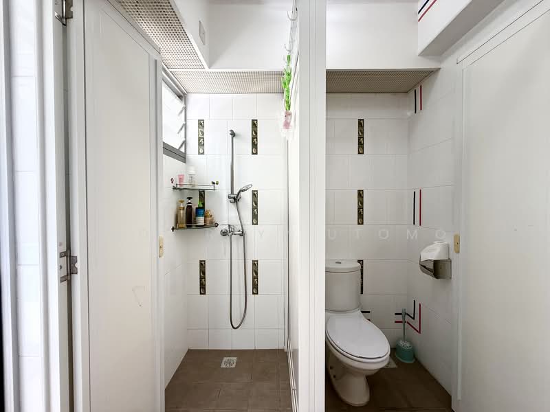 423 Clementi Avenue 1, 423 Clementi Avenue 1, 3 Bedrooms, 1,066 sqft, HDB Flat For Sale, by Budi Rayy Utomo, 500135979 - Bathroom - PropertyGuru.com.sg