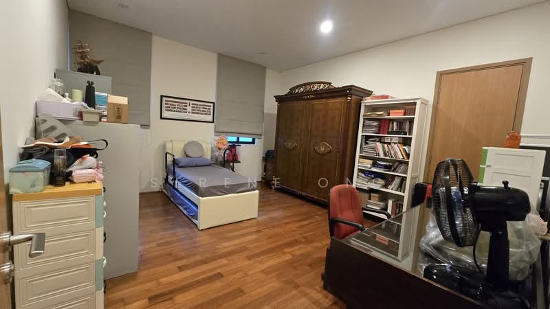 Serangoon Garden Estate, Cooling Close, 5 Bedrooms, 4,000 sqft, Corner Terrace For Rent, by Serene Ong, 500135984 - Granny's Bedroom (Ensuite) - PropertyGuru.com.sg