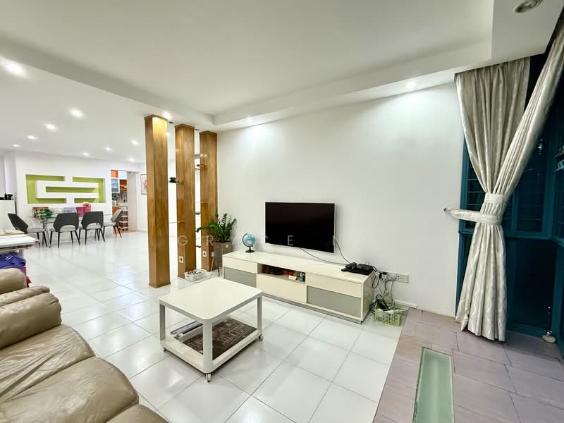 182 Edgefield Plains, 182 Edgefield Plains, 3 Bedrooms, 1,378 sqft, HDB Flat For Sale, by Grace Ng, 500135986 - Living Room - PropertyGuru.com.sg