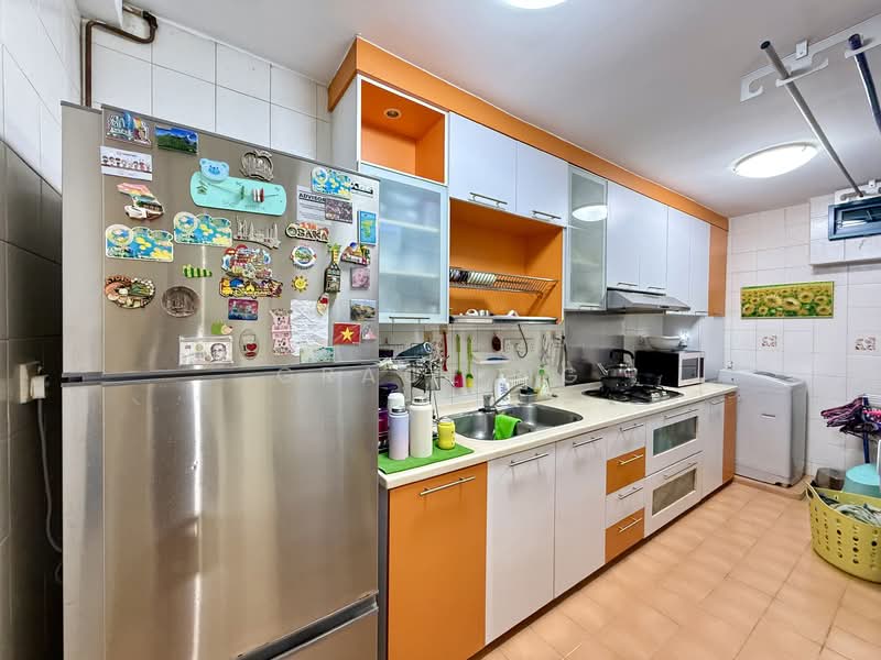 182 Edgefield Plains, 182 Edgefield Plains, 3 Bedrooms, 1,378 sqft, HDB Flat For Sale, by Grace Ng, 500135986 - Kitchen - PropertyGuru.com.sg
