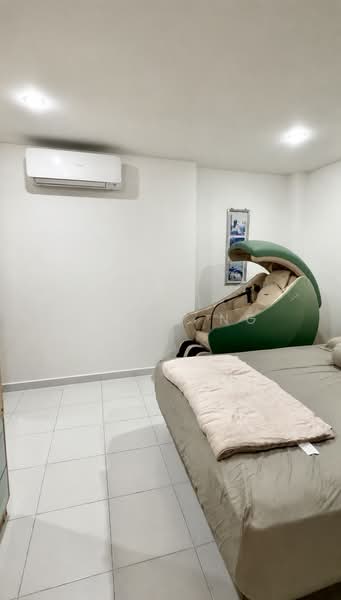 182 Edgefield Plains, 182 Edgefield Plains, 3 Bedrooms, 1,378 sqft, HDB Flat For Sale, by Grace Ng, 500135986 - Master Bedroom - PropertyGuru.com.sg