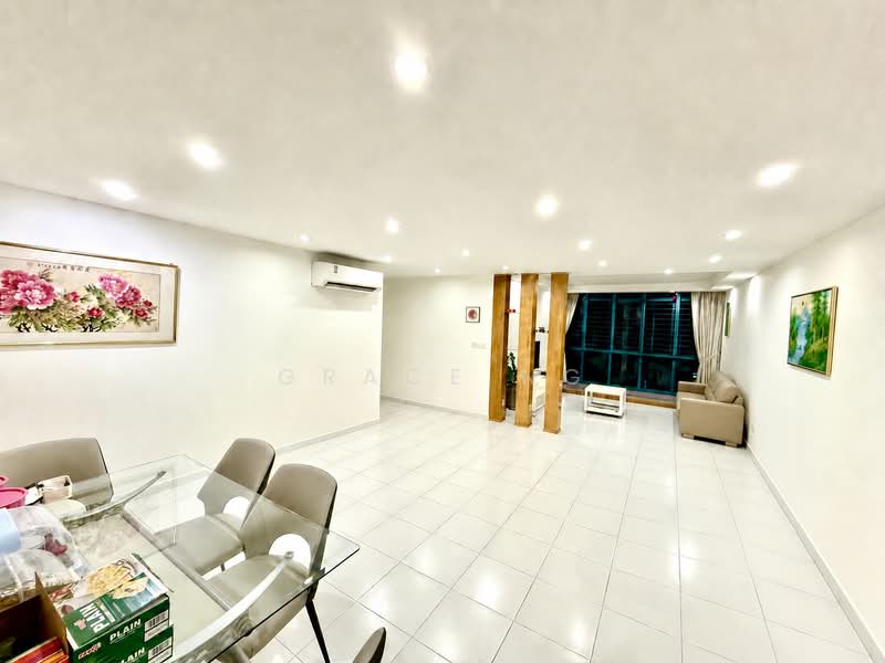 182 Edgefield Plains, 182 Edgefield Plains, 3 Bedrooms, 1,378 sqft, HDB Flat For Sale, by Grace Ng, 500135986 - Living Room - PropertyGuru.com.sg