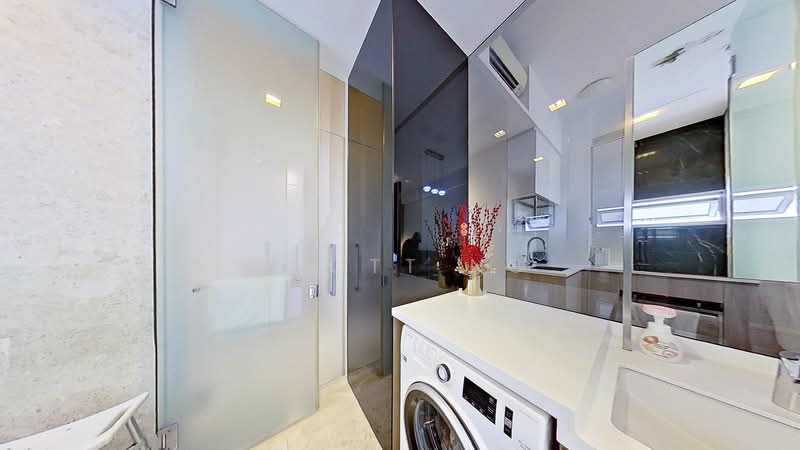 Woodhaven, 71 Woodgrove Avenue, 2 Bedrooms, 700 sqft, Condominium For Sale, by Scott Ng, 500135989 - Bathroom - PropertyGuru.com.sg