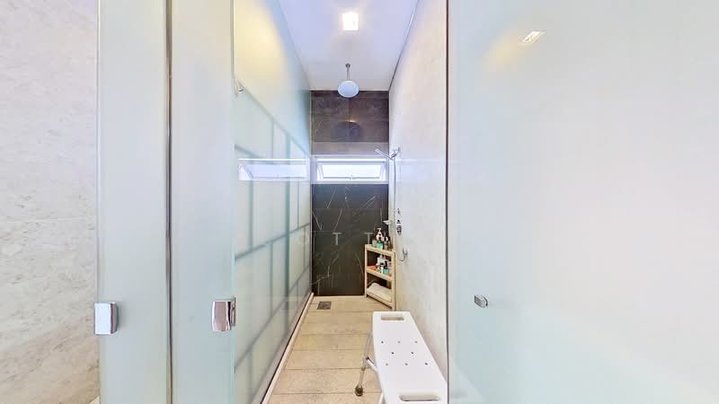 Woodhaven, 71 Woodgrove Avenue, 2 Bedrooms, 700 sqft, Condominium For Sale, by Scott Ng, 500135989 - Bathroom Shower - PropertyGuru.com.sg