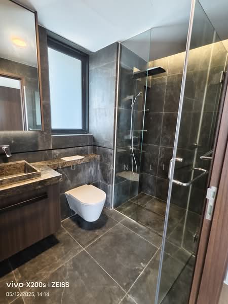 One Pearl Bank, 1 Pearl Bank, 4 Bedrooms, 1,432 sqft, Condominium For Rent, by Julian Li, 500135999 - Bathroom - PropertyGuru.com.sg