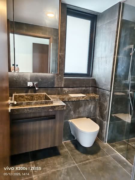 One Pearl Bank, 1 Pearl Bank, 4 Bedrooms, 1,432 sqft, Condominium For Rent, by Julian Li, 500135999 - Bathroom - PropertyGuru.com.sg