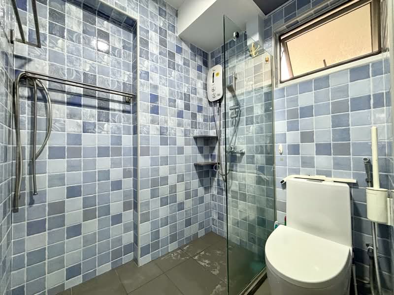 986B Buangkok Crescent, 986B Buangkok Crescent, 2 Bedrooms, 721 sqft, HDB Flat For Rent, by Wayne Chua, 500136005 - Bathroom - PropertyGuru.com.sg