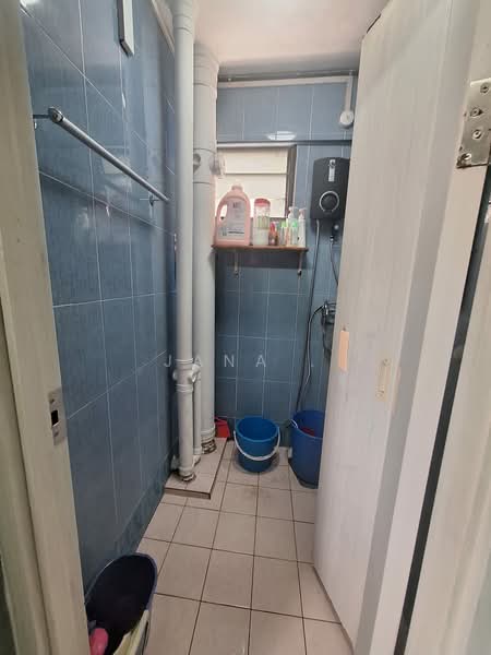 75 Whampoa Drive, 75 Whampoa Drive, 2 Bedrooms, 699 sqft, HDB Flat For Sale, by Jana ., 500136008 - Bathroom - PropertyGuru.com.sg
