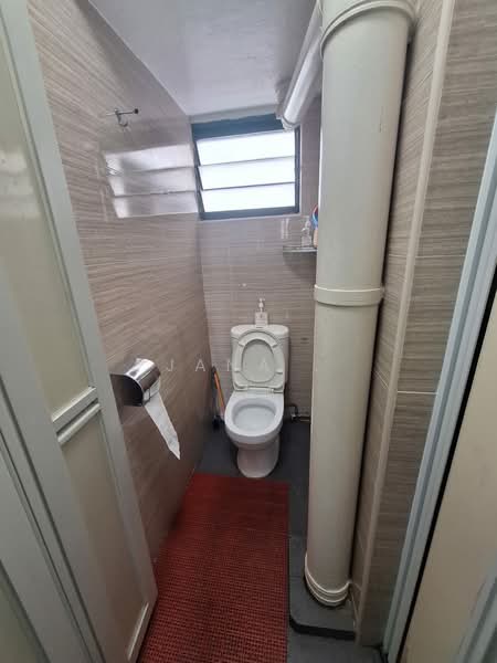 83 Whampoa Drive, 83 Whampoa Drive, 3 Bedrooms, 980 sqft, HDB Flat For Sale, by Jana ., 500136014 - Bathroom - PropertyGuru.com.sg