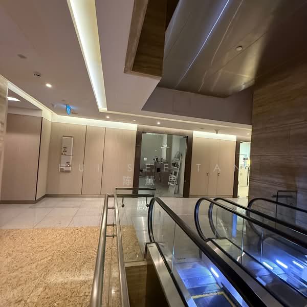 SBF Center, 160 Robinson Road, 1,216 sqft, Medical For Rent, by Hui See Tan 陈慧思, 500136029 - Corridor - CommercialGuru.com.sg