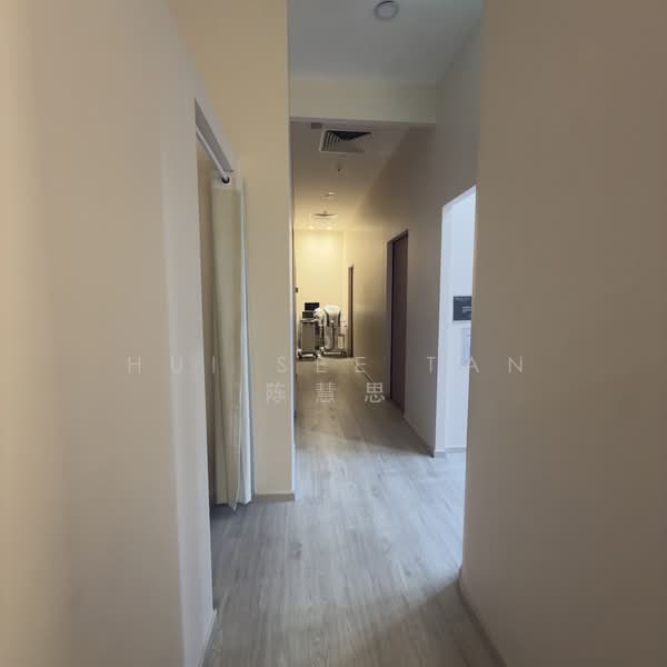 SBF Center, 160 Robinson Road, 1,216 sqft, Medical For Rent, by Hui See Tan 陈慧思, 500136029 - Corridor - CommercialGuru.com.sg