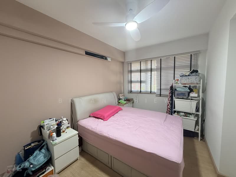 442A Bukit Batok West Avenue 8, 442A Bukit Batok West Avenue 8, 3 Bedrooms, 1,206 sqft, HDB Flat For Sale, by Bryan Chiew, 500136035 - Bedroom - PropertyGuru.com.sg