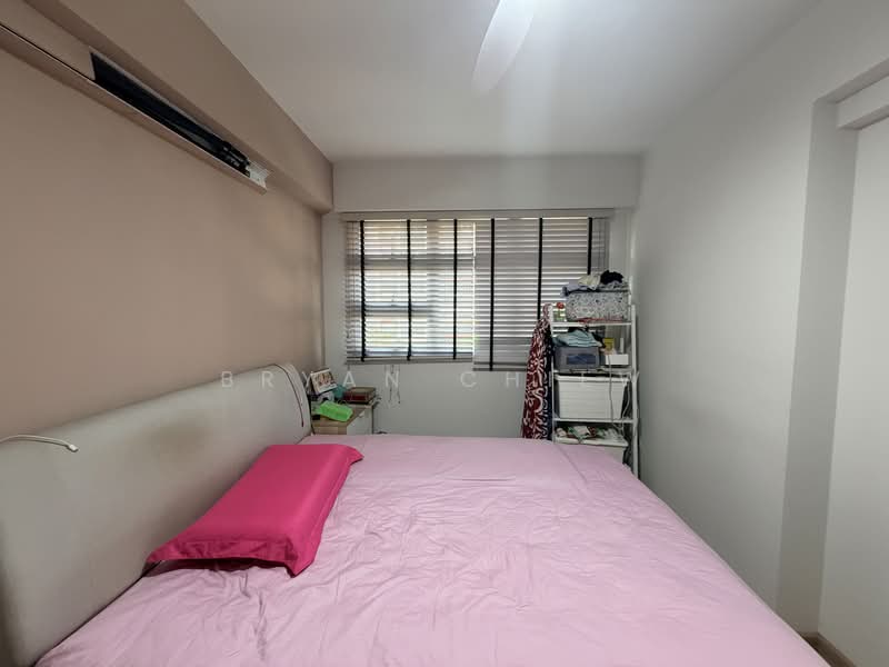 442A Bukit Batok West Avenue 8, 442A Bukit Batok West Avenue 8, 3 Bedrooms, 1,206 sqft, HDB Flat For Sale, by Bryan Chiew, 500136035 - Bedroom - PropertyGuru.com.sg