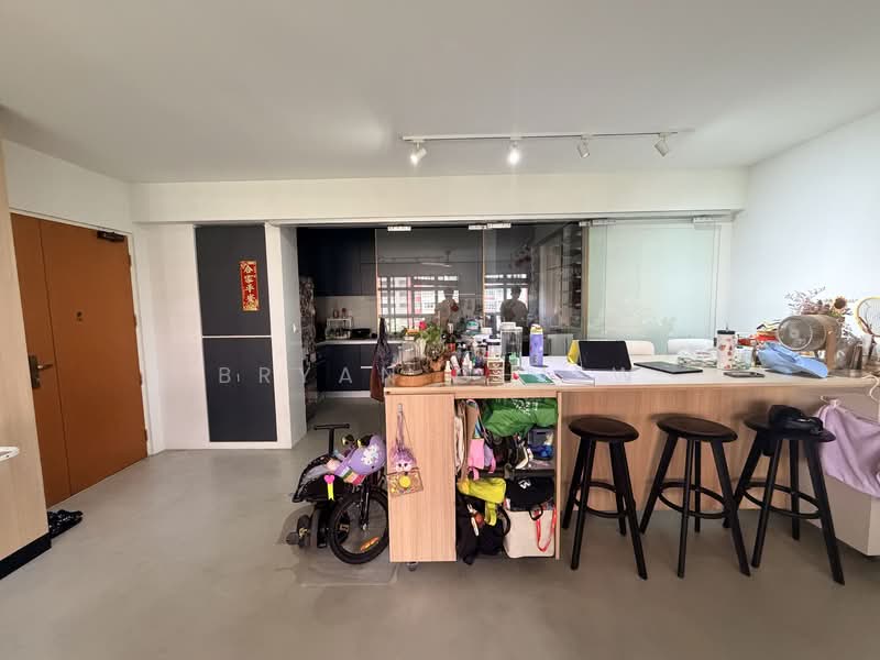 442A Bukit Batok West Avenue 8, 442A Bukit Batok West Avenue 8, 3 Bedrooms, 1,206 sqft, HDB Flat For Sale, by Bryan Chiew, 500136035 - Living Room - PropertyGuru.com.sg
