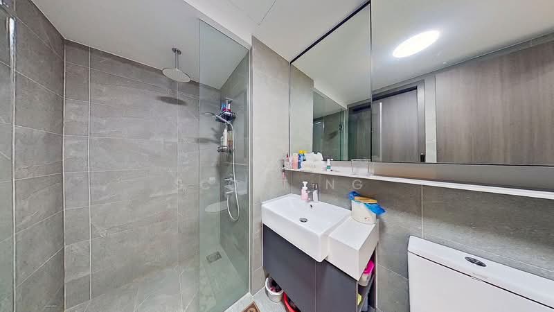 Riverfront Residences, 41 Hougang Avenue 7, 1 Bedroom, 463 sqft, Condominium For Sale, by Scott Ng, 500136037 - Bathroom - PropertyGuru.com.sg