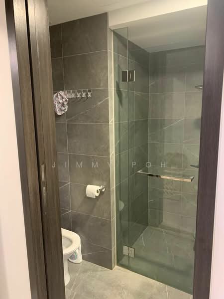 Riverfront Residences, 55 Hougang Avenue 7, 2 Bedrooms, 721 sqft, Condominium For Rent, by Jimmy Poh, 500136040 - Bathroom - PropertyGuru.com.sg